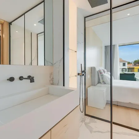 Chic Two-Bedroom En Suite In Central Town - Savoy Residence Funchal  Exterior photo