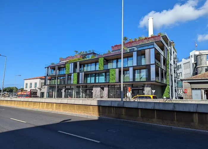 Chic Two-Bedroom En Suite In Central Town - Savoy Residence